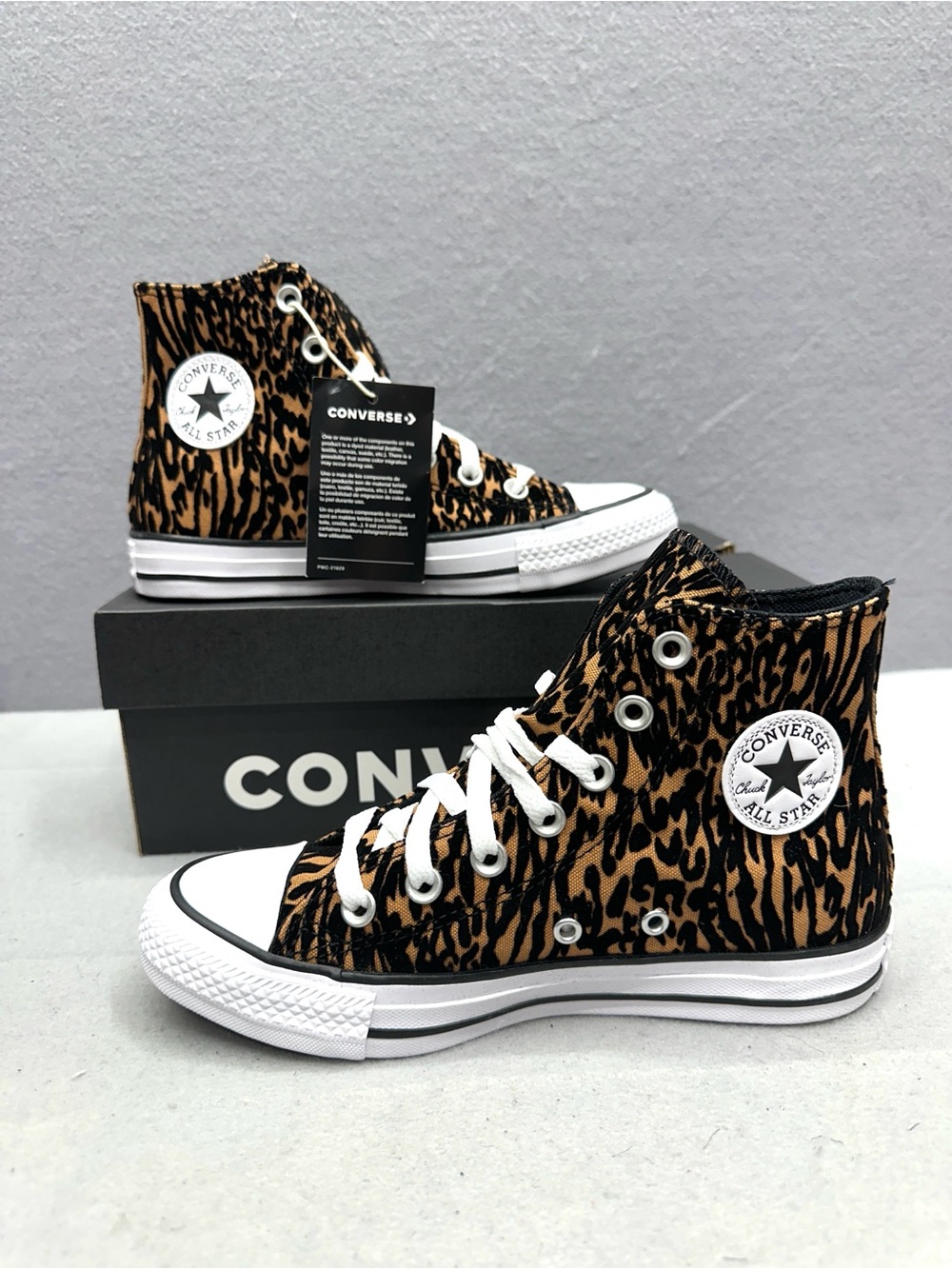 Converse Chuck Taylor All Star Leopard Print Womens Size 6 High-Top Sneakers